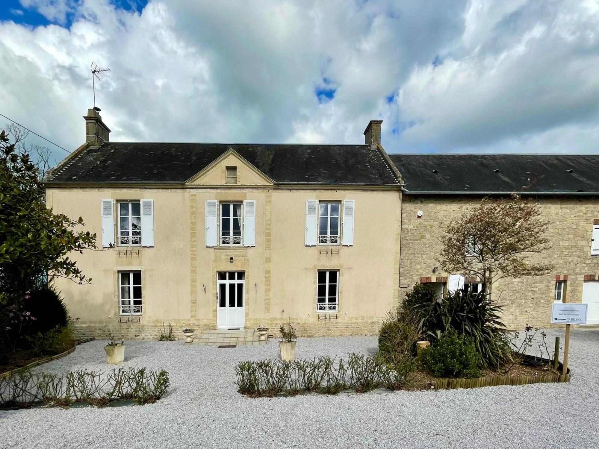 Les Chambres D'Omaha Beach Etablissement Avec Deux Chambres D'Hotes, Petit-Dejeuner Compris Fait-Maison Et Produits Locaux Вьервиль-сюр-Мер Экстерьер фото